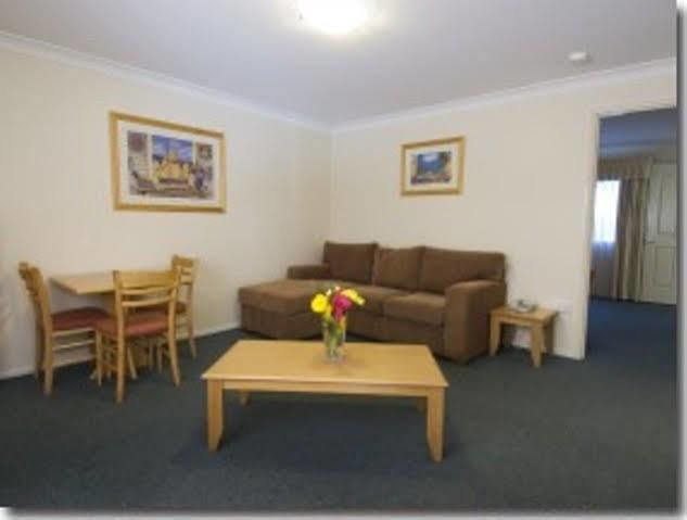 Villa Nova Motel Toowoomba Exterior foto